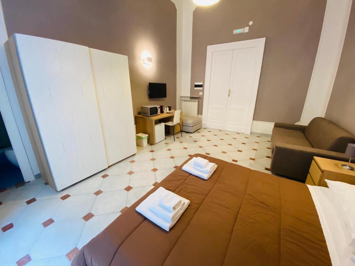 Around Toledo Hotel Naples Luaran gambar