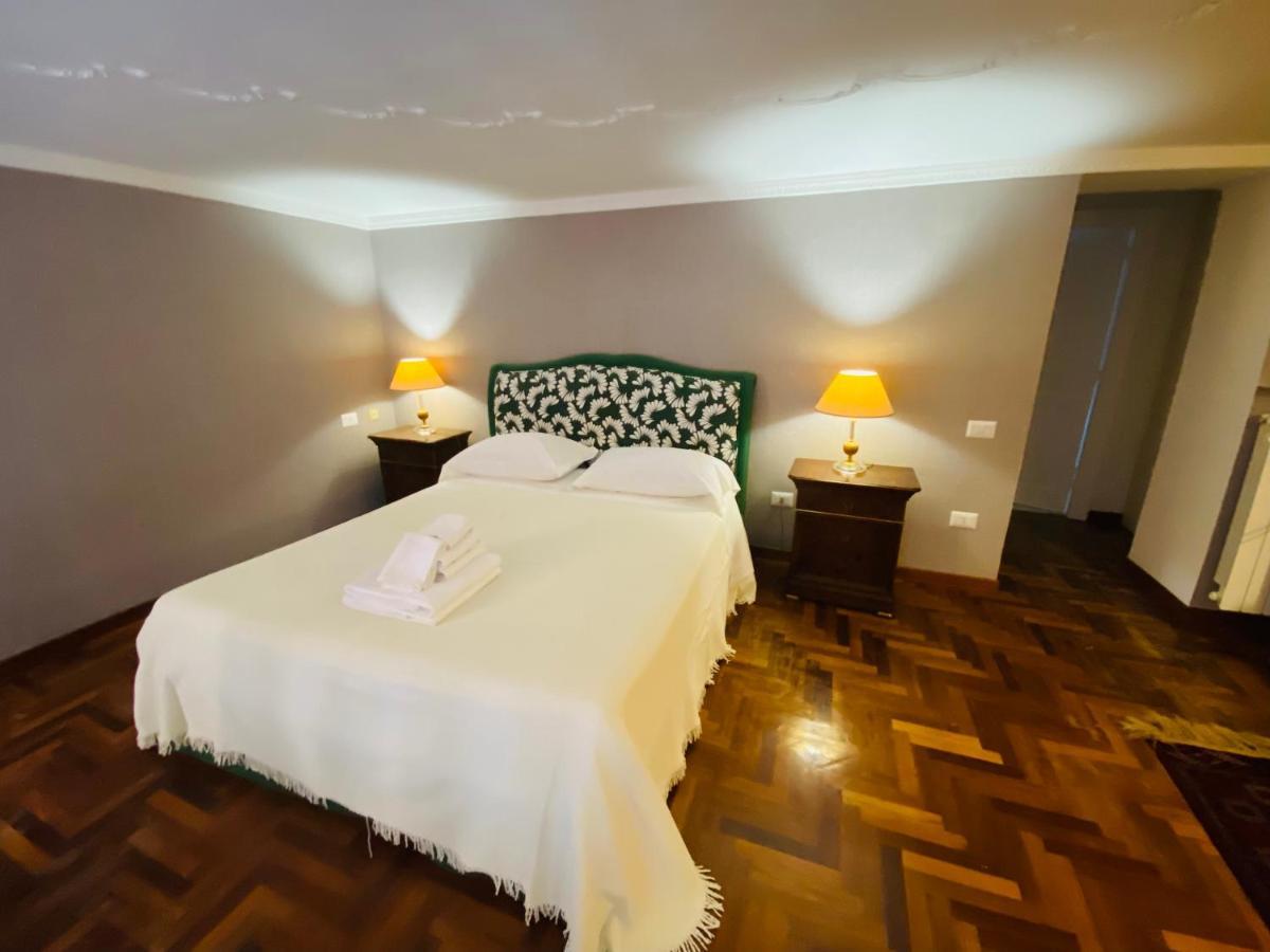 Around Toledo Hotel Naples Luaran gambar